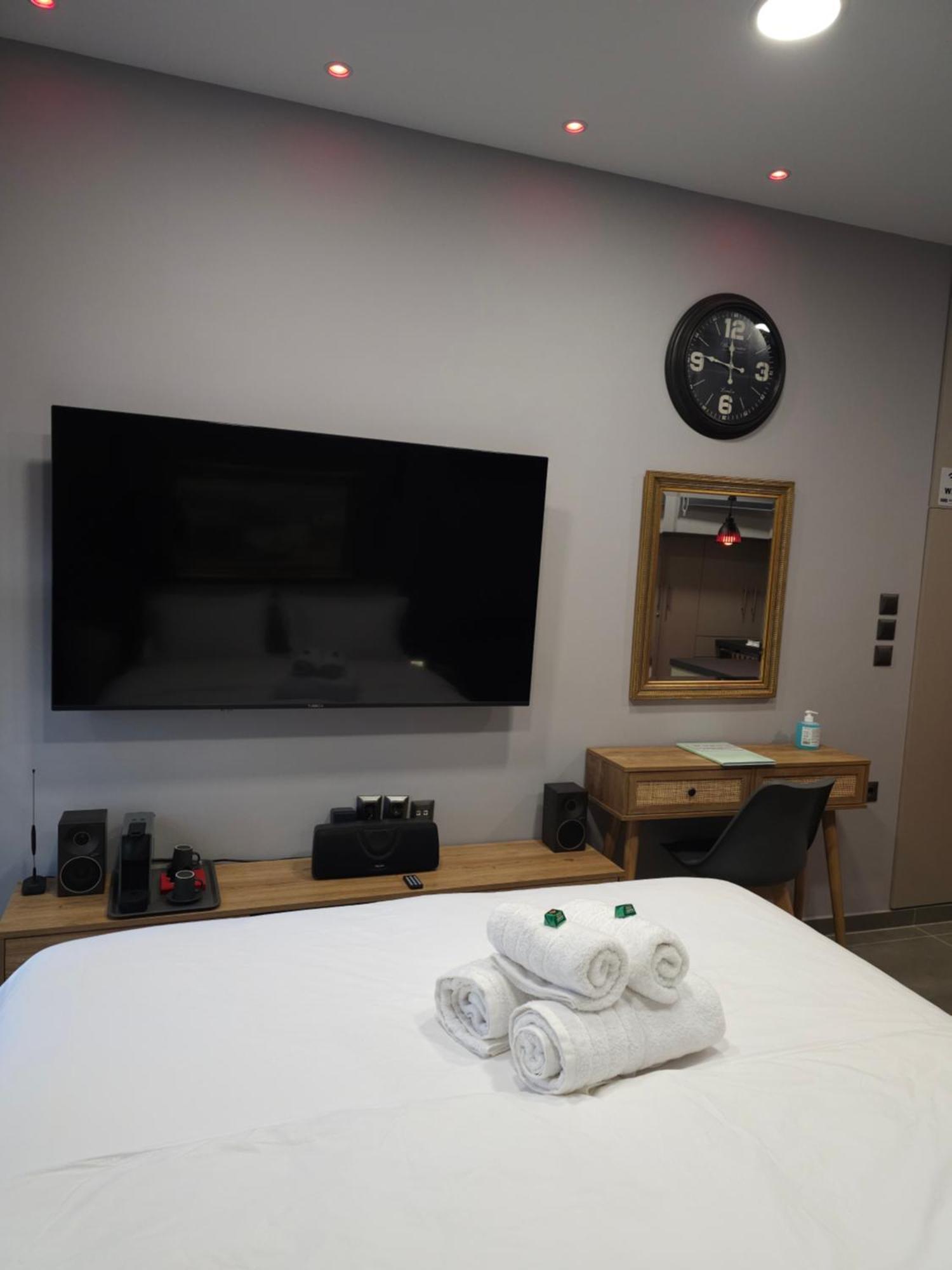 Dione Luxury Business Suite In The Heart Of Aten Exteriör bild