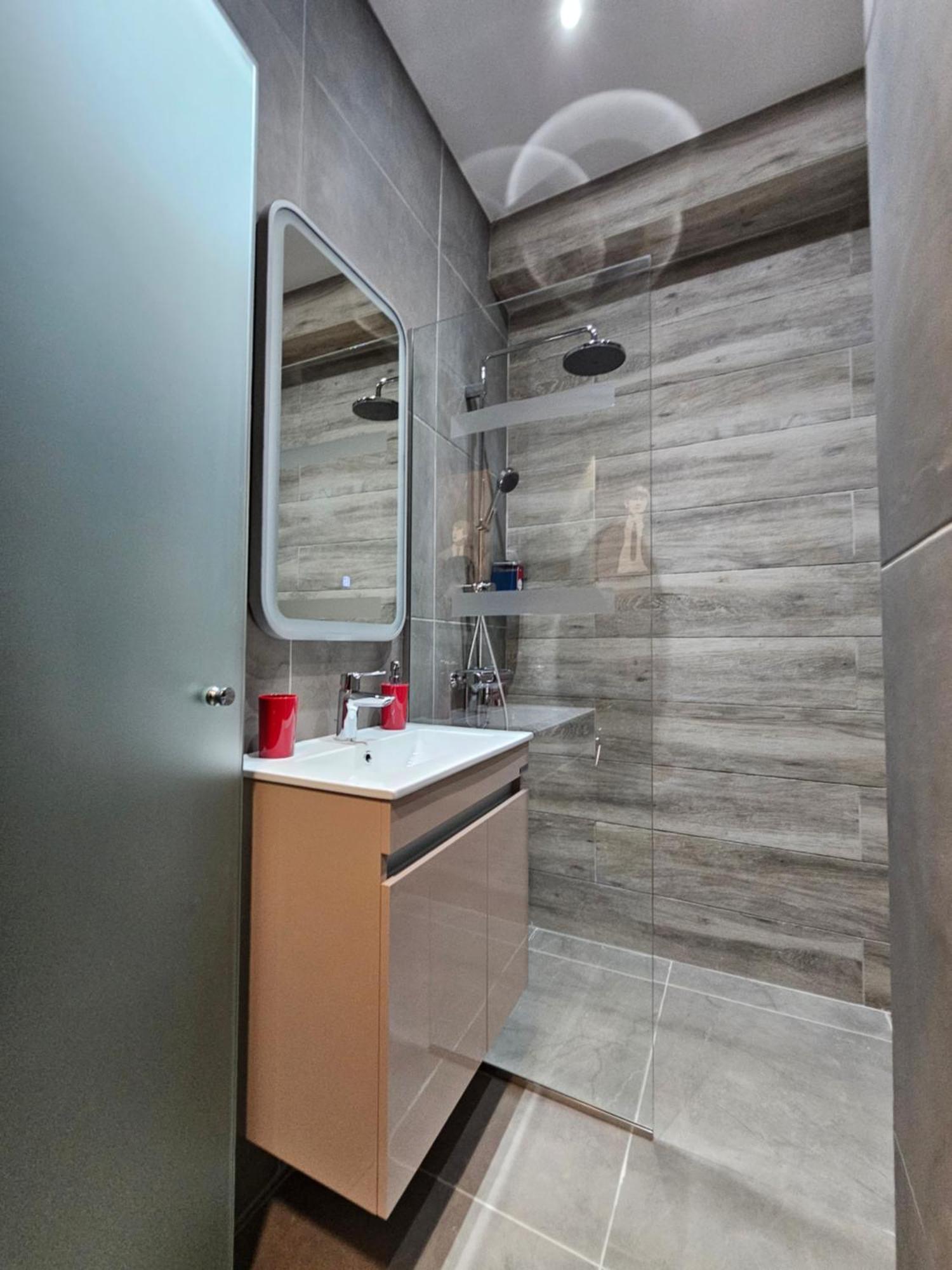 Dione Luxury Business Suite In The Heart Of Aten Exteriör bild